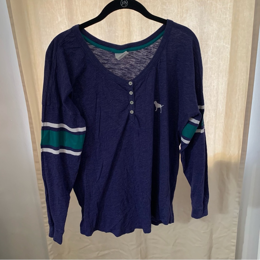 VS Pink long sleeve tee